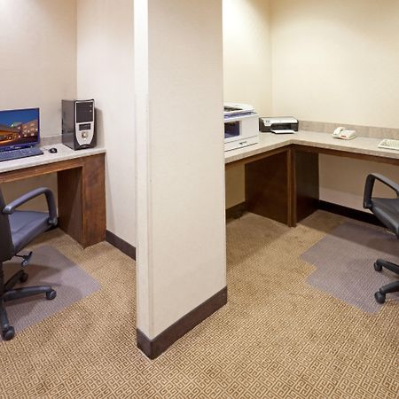 Holiday Inn Express Hotel & Suites Eagle Pass By Ihg Kinh doanh bức ảnh