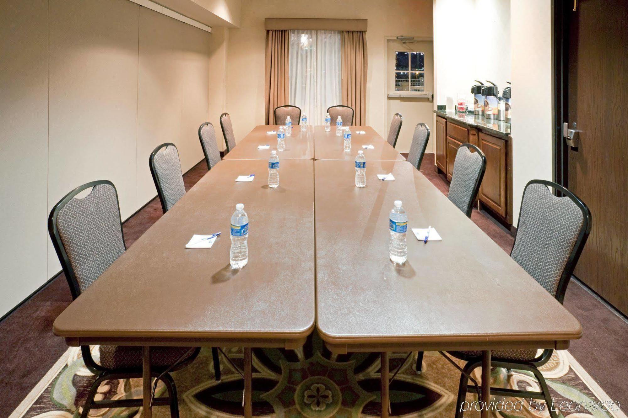Holiday Inn Express Hotel & Suites Eagle Pass By Ihg Kinh doanh bức ảnh